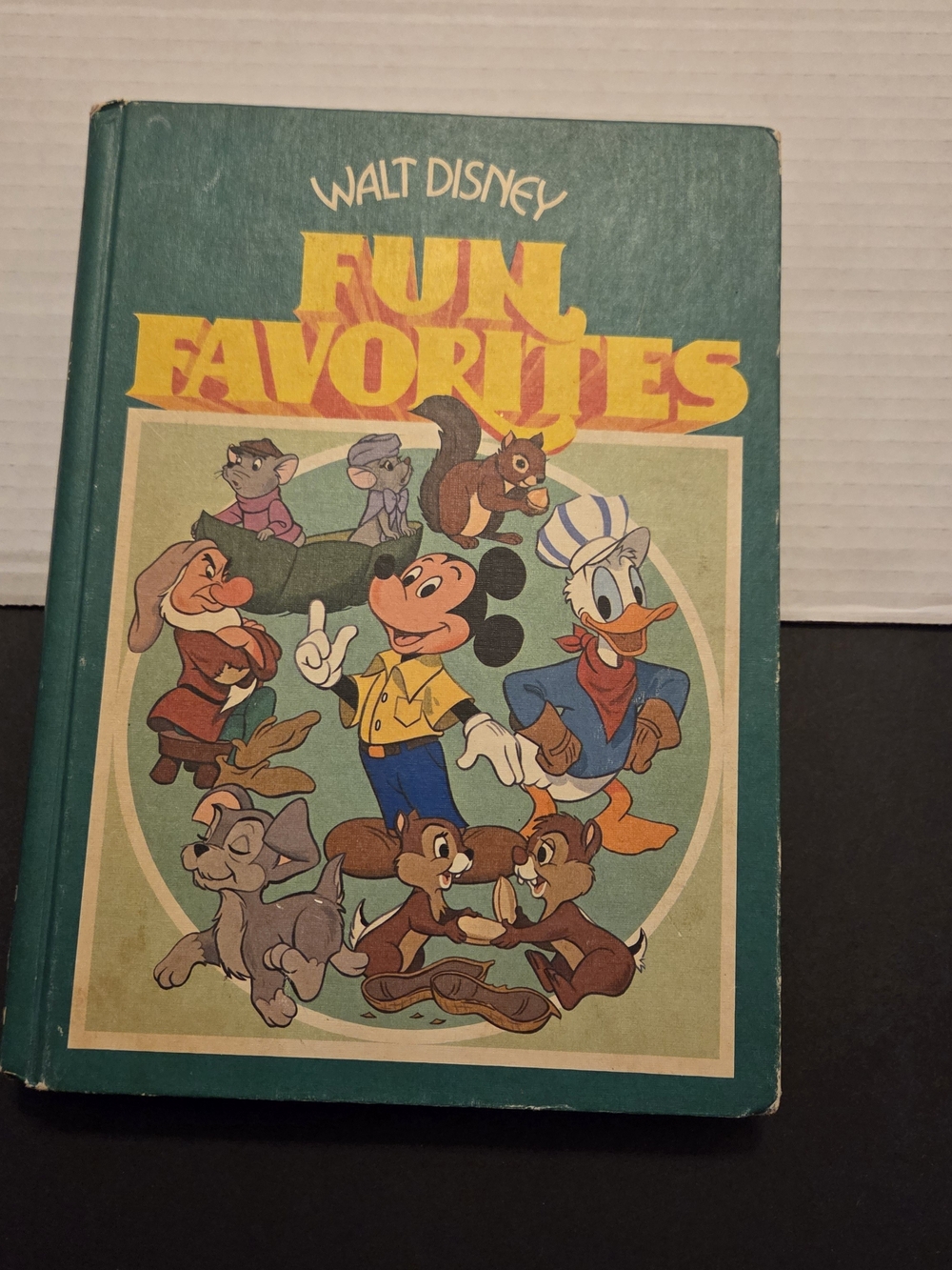Walt Disney Fun Favorites 1977 Story Book Hardcover Golden Press Pre-owned